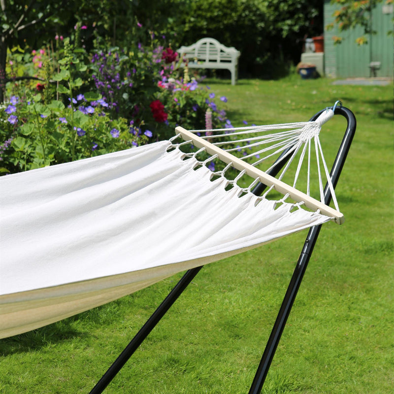 200 x 80cm Deluxe Cotton Garden Hammock - By Harbour Housewares