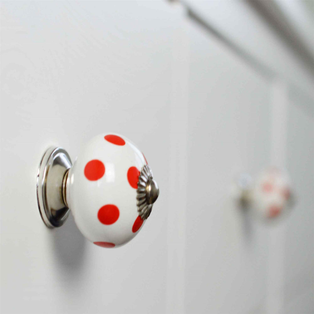 Round Ceramic Cabinet Knobs - Spot - 9 Colours